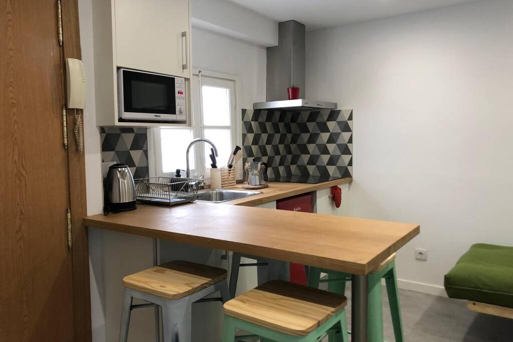 M3 Terrace. Cool Apartment 15 Min Center By Metro Esplugues de Llobregat Eksteriør billede