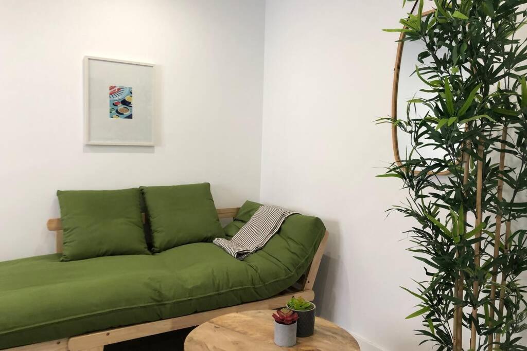 M3 Terrace. Cool Apartment 15 Min Center By Metro Esplugues de Llobregat Eksteriør billede
