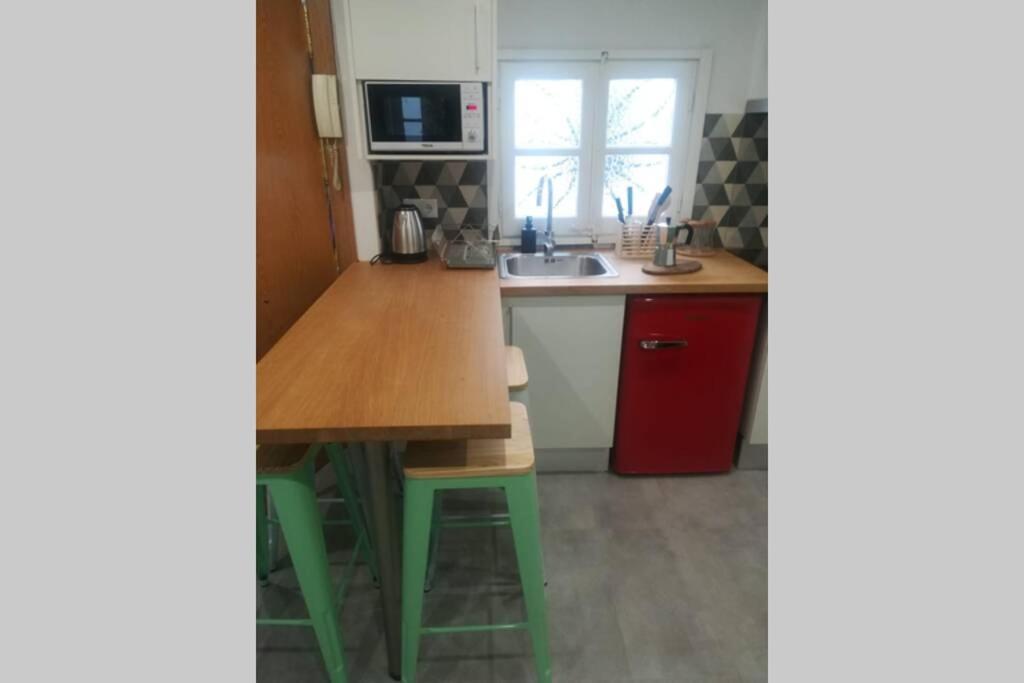 M3 Terrace. Cool Apartment 15 Min Center By Metro Esplugues de Llobregat Eksteriør billede