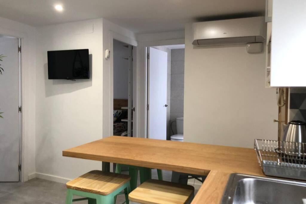 M3 Terrace. Cool Apartment 15 Min Center By Metro Esplugues de Llobregat Eksteriør billede