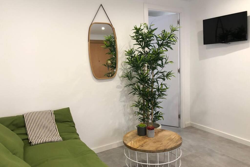 M3 Terrace. Cool Apartment 15 Min Center By Metro Esplugues de Llobregat Eksteriør billede